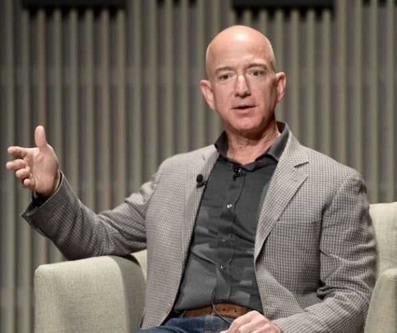 GettyImages-1052208948 Jeff Bezos