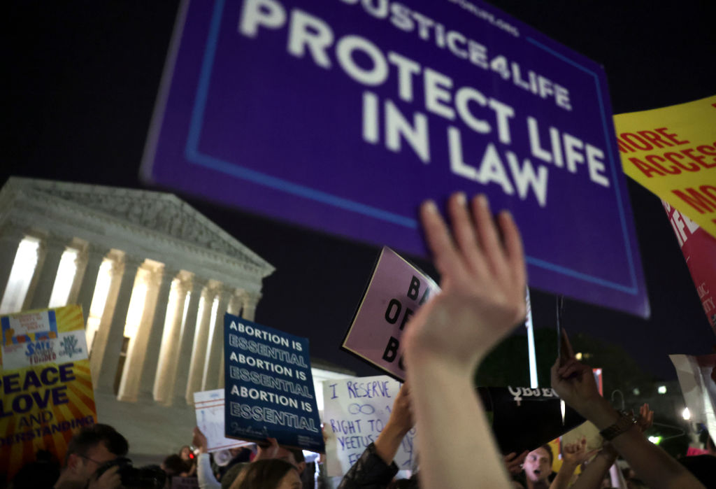 Roe v. Wade on the Brink – What Alito’s Draft Means for Democracy