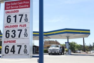 GettyImages-1397970469 gas prices