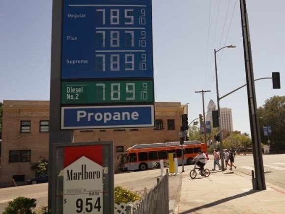 GettyImages-1241067831 LA gas prices