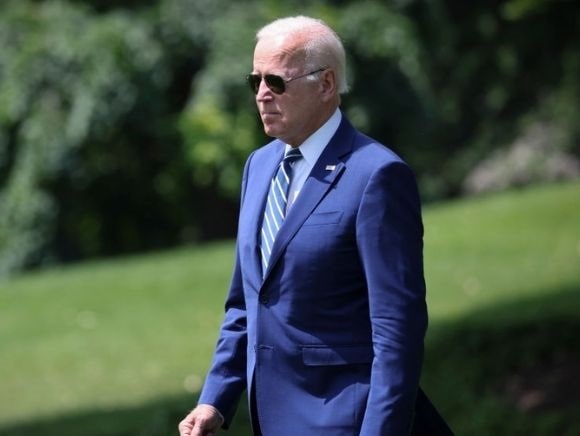 A Bitter Biden’s Delusions of Popularity Embody the DC Disconnect