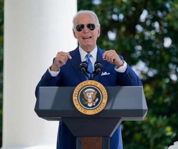 Flyover Folks Pick on Biden’s Fading Poll Numbers