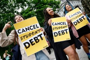 GettyImages-1396872887 student debt