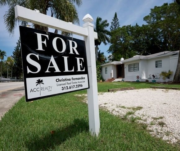 US Housing Market Slips Into a Recession