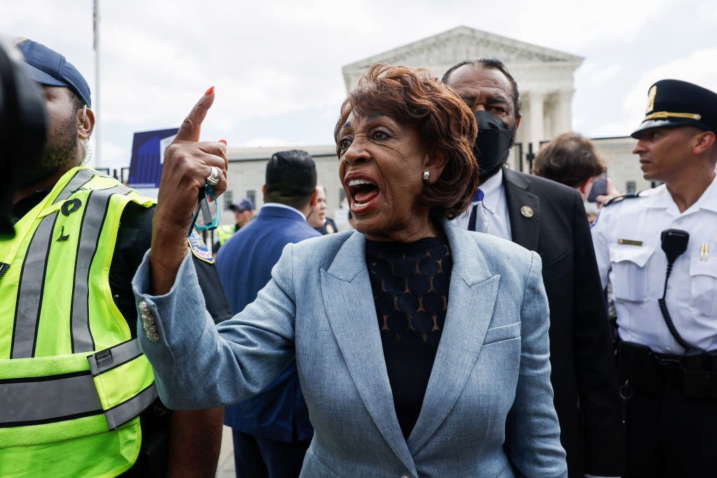 GettyImages-1404906271 - Maxine Waters-min