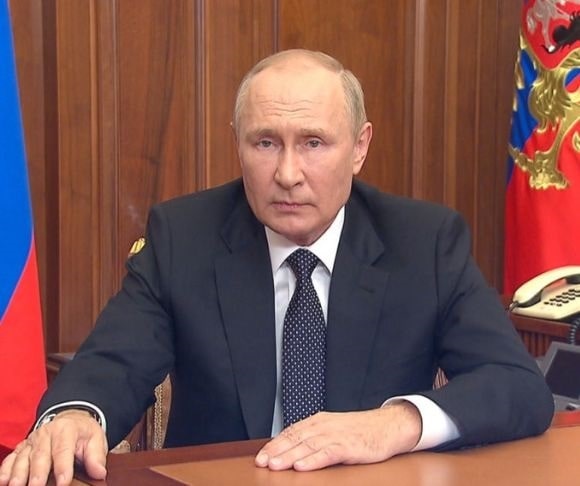 A Panicked Putin Calls Up Reserves and the Nuclear Threat – Again