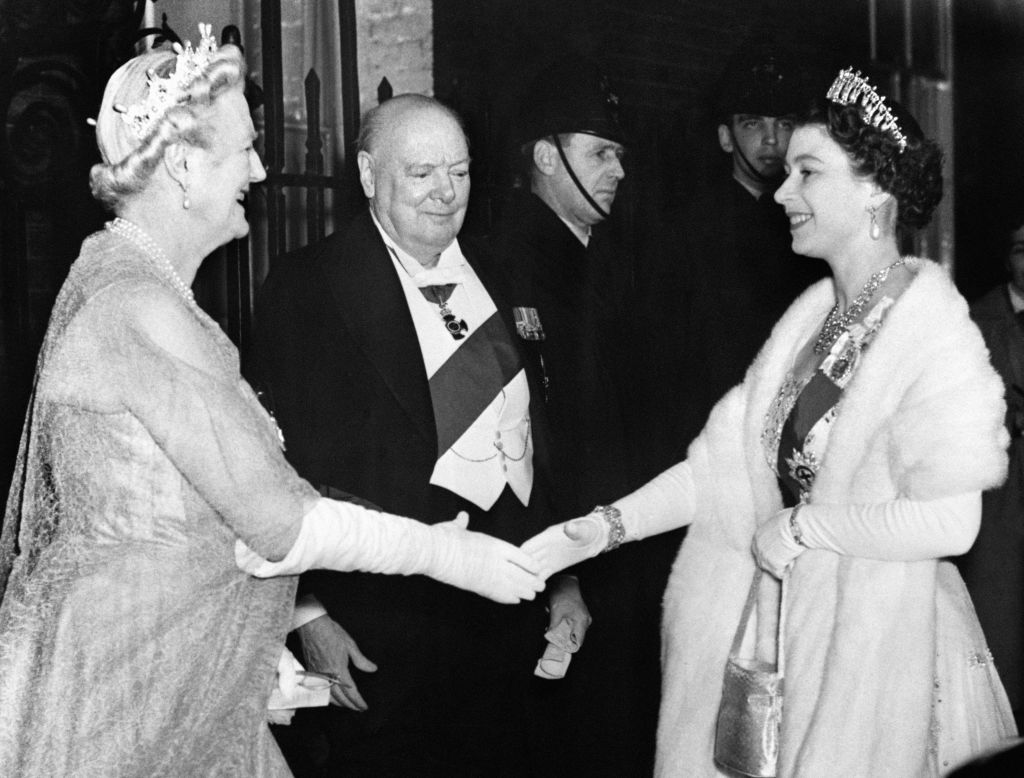 Royalty - Queen Elizabeth II and Churchill's - No. 10 Downing Street