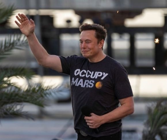 Arizona Courts Elon Musk and Twitter