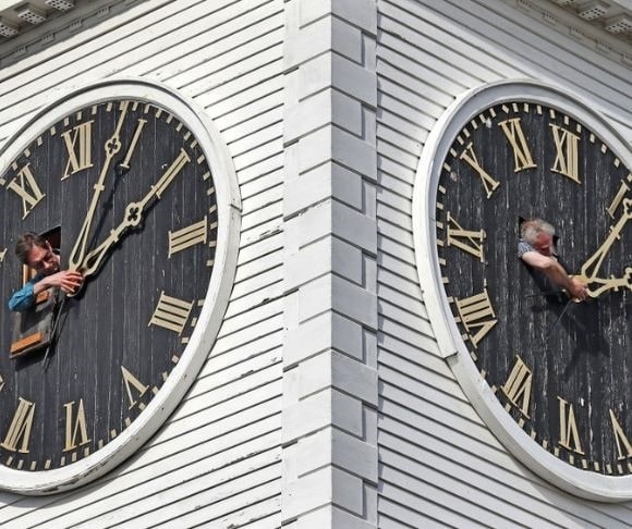 Why Dems Are Stalling on Passing Daylight Savings