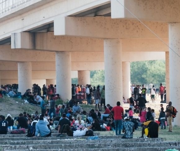 Texans Fight to Declare Border Crisis an Invasion