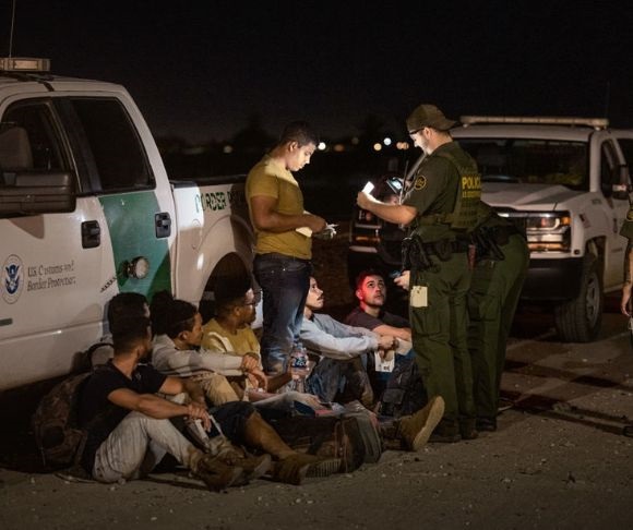 Feds Stick Border Town With Illegal Migrant Expenses