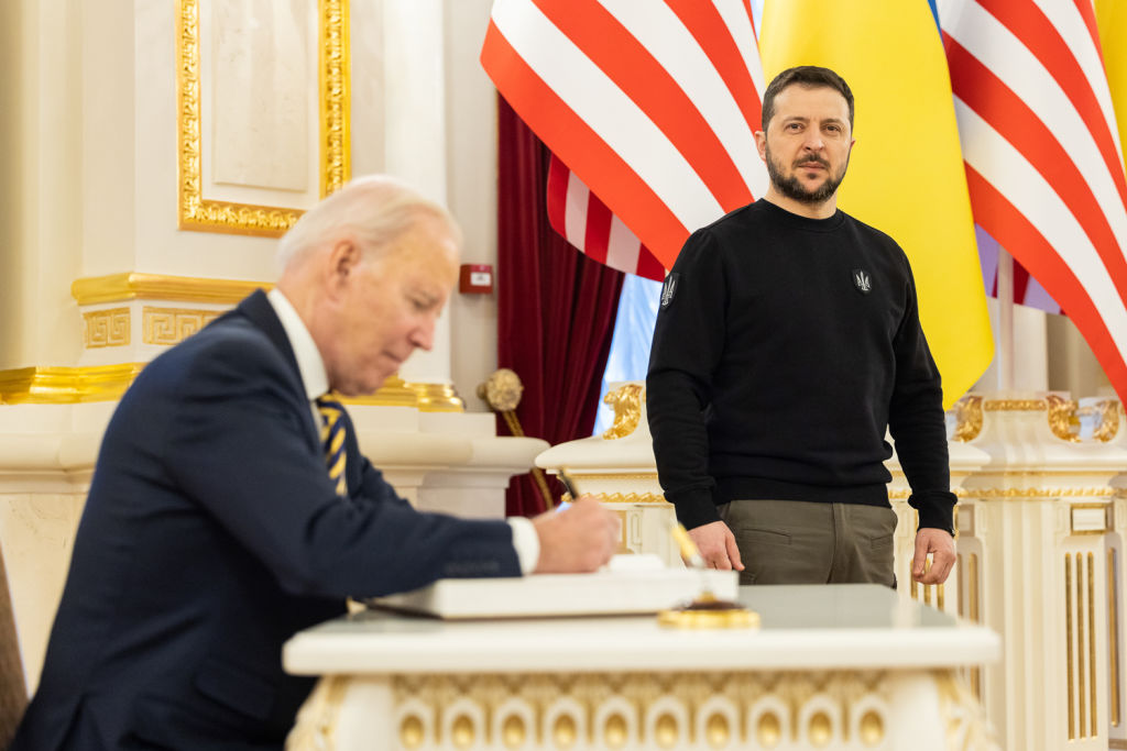 Biden Makes Surprise Visit to Ukraine
