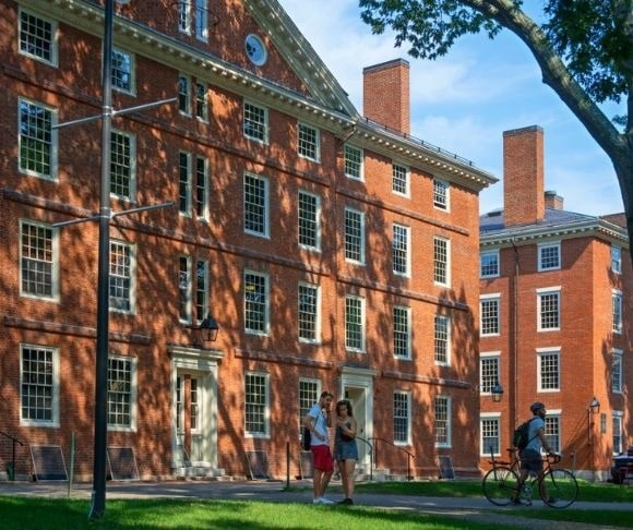 Harvard Scholar Proves It’s Not Easy to Be Honest