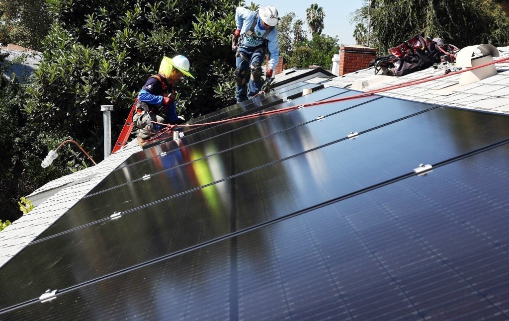 GettyImages-1747799148 solar panels