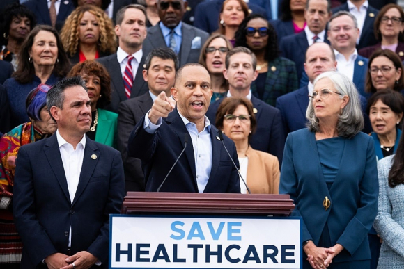 GettyImages-2237901832 shutdown