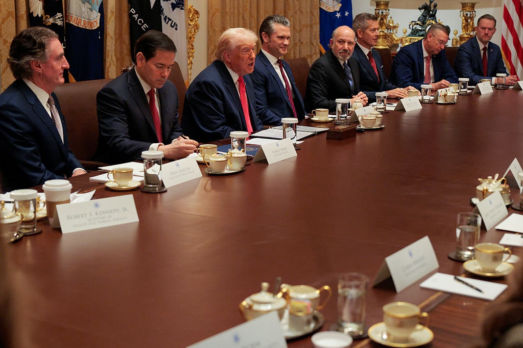 Trump Floats No Income Tax Pledge Again