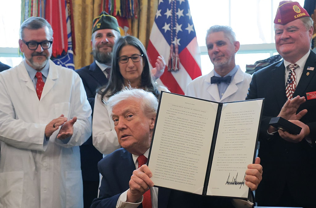 Trump Signs EO to Reclassify Marijuana for Research